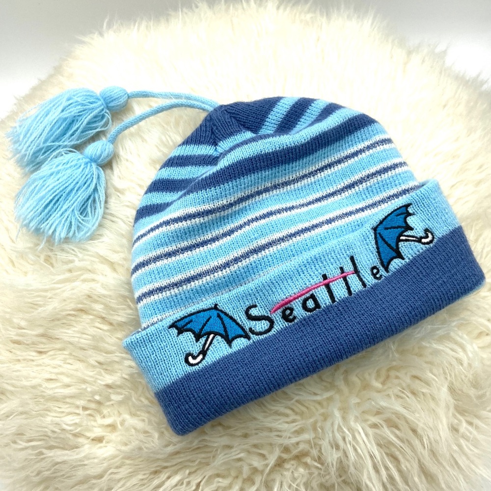 5 for $25 SEATTLE Blue silver winter beanie tassel hat Cute!